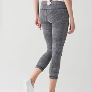 Lululemon Wunder Under leggings Crop III Maze Jacquard White Black‎